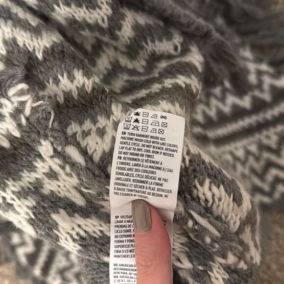 American Eagle Cardigan - Picture 5 of 7